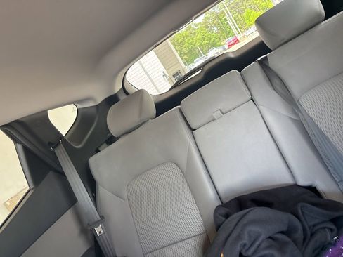 Used 2018 Hyundai Santa Fe Sport FWD image 4