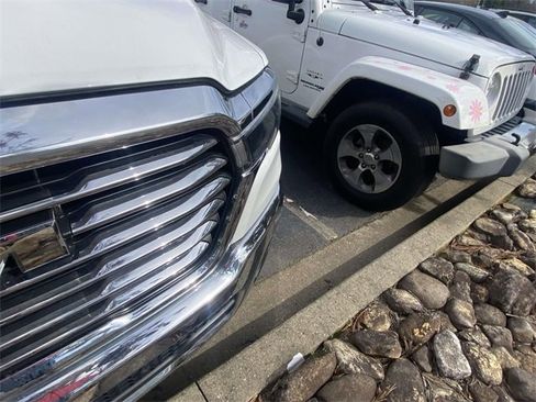 Used 2025 RAM 1500 Laramie image 11