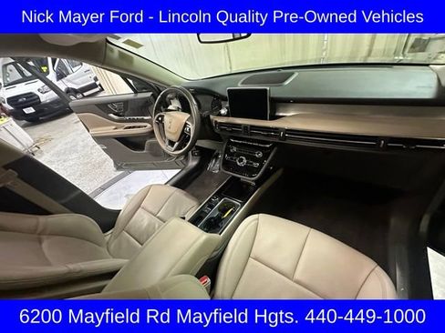 Used 2022 Lincoln Corsair AWD w/ Premium Package image 22
