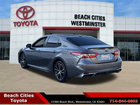 Used 2019 Toyota Camry SE image 8