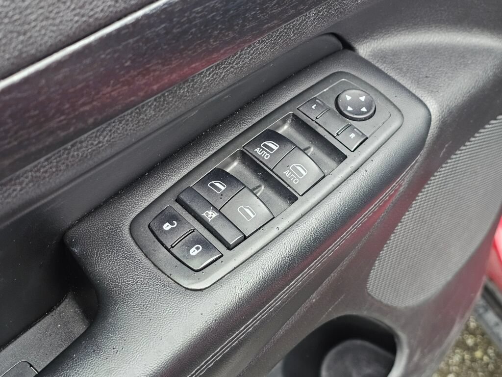 Used 2014 Jeep Grand Cherokee Laredo w/ Security & Convenience Group AWD/4WD image 36