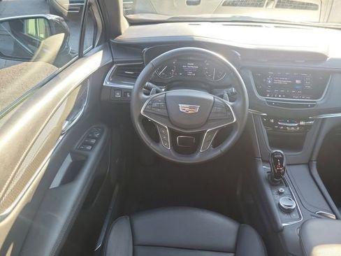 Certified 2022 Cadillac XT5 Sportv AWD/4WD image 9