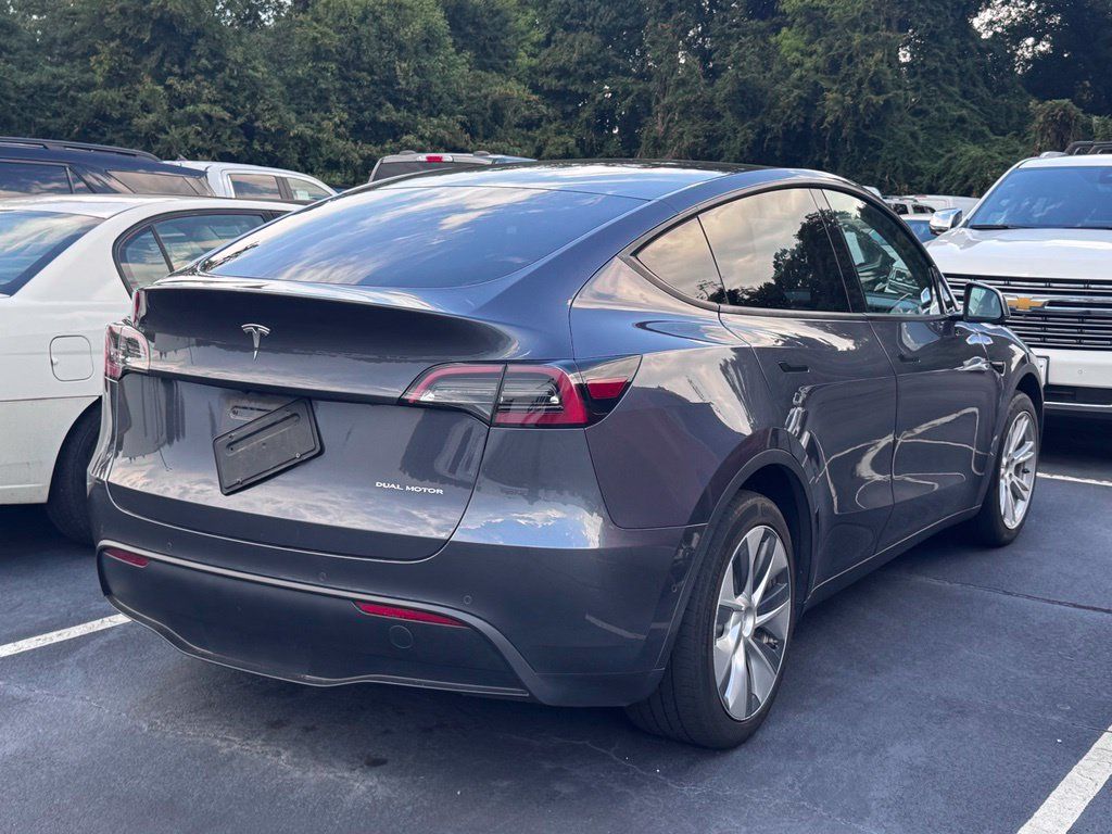 Used 2021 Tesla Model Y Long Range AWD/4WD image 3