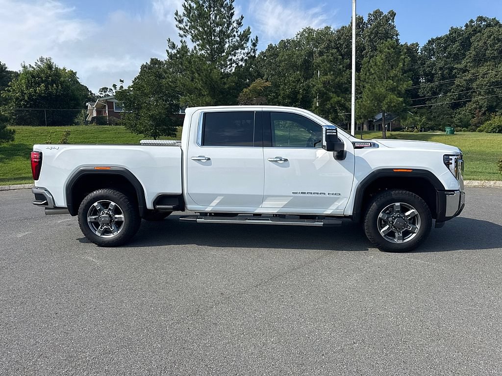 Used 2025 GMC Sierra 2500 SLT w/ SLT Premium Package AWD/4WD image 2