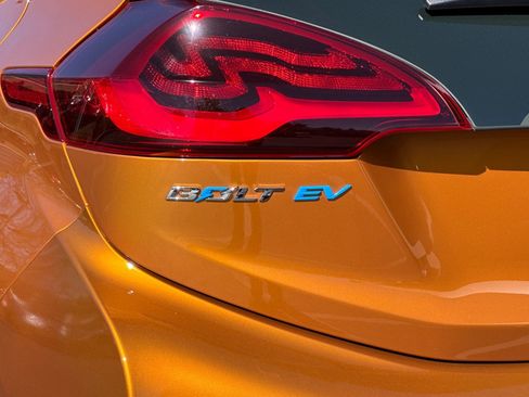 Used 2017 Chevrolet Bolt Premier w/ Driver Confidence II Package image 26