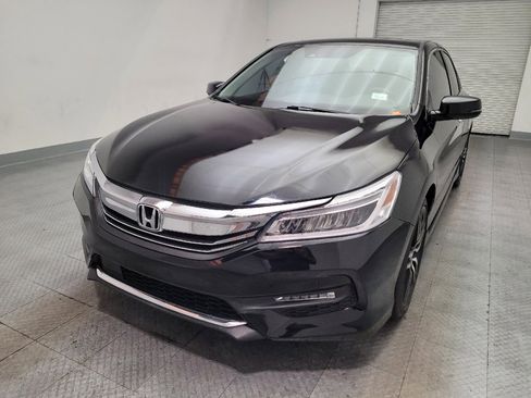 Used 2017 Honda Accord Touring image 15