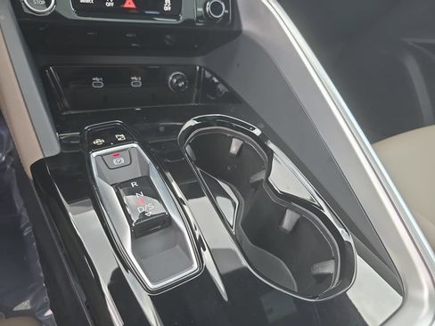 Certified 2025 Audi Q5 Premium Plus w/ Premium Plus AWD/4WD image 17