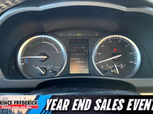 Used 2017 Toyota Highlander XLE image 18