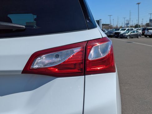 Certified 2021 Chevrolet Equinox LS w/ LS Convenience Package image 44