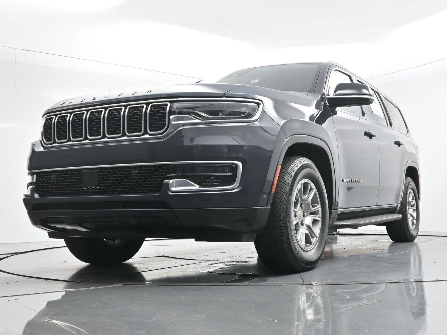 Used 2024 Jeep Wagoneer 4WD image 55