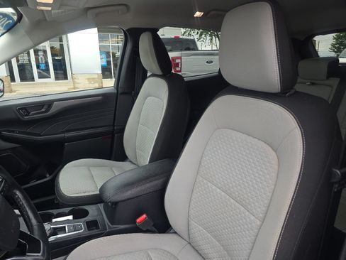 Used 2023 Ford Escape Active w/ Tech Pack #1 AWD/4WD image 12