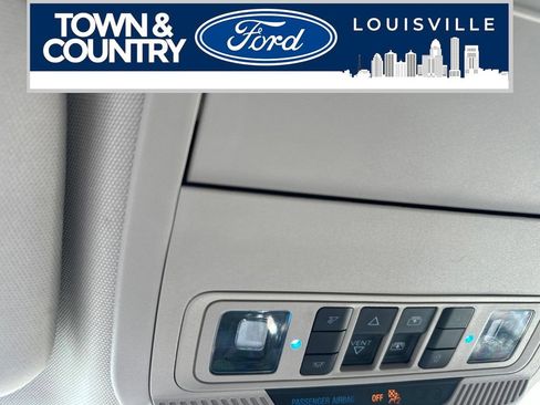 Used 2022 Ford Explorer Platinum AWD/4WD image 24