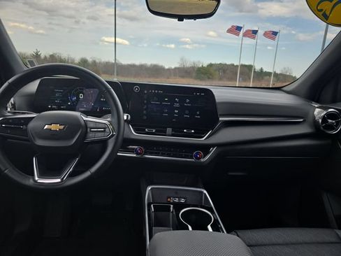 Used 2025 Chevrolet Equinox LT w/ Convenience Package II AWD/4WD image 13