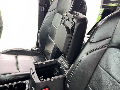 Used 2019 Jeep Wrangler Unlimited Sahara w/ Cold Weather Group image 19