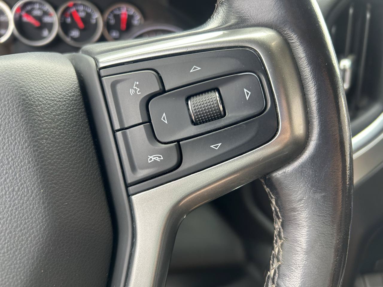 Used 2020 Chevrolet Silverado 1500 RST w/ True North Edition AWD/4WD image 19