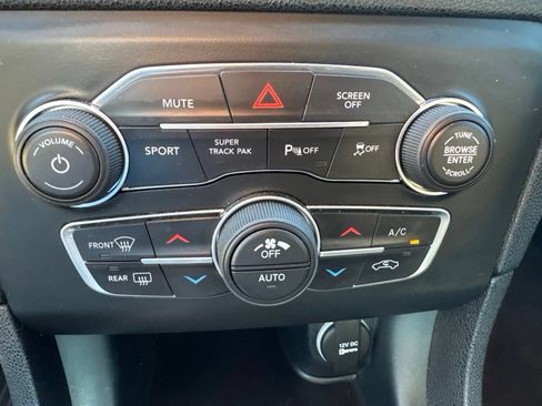 Used 2018 Dodge Charger R/T Scat Pack RWD image 22