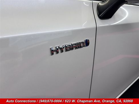 Used 2014 Toyota Prius V Two FWD image 25