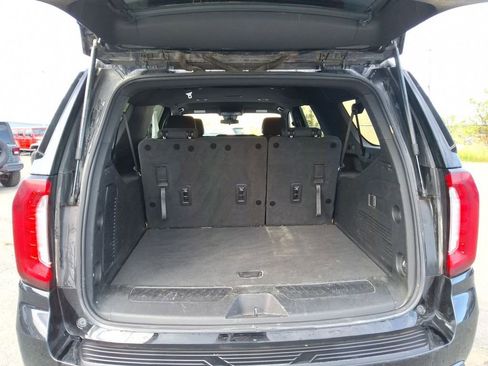Used 2022 GMC Yukon XL SLE w/ Max Trailering Package AWD/4WD image 11