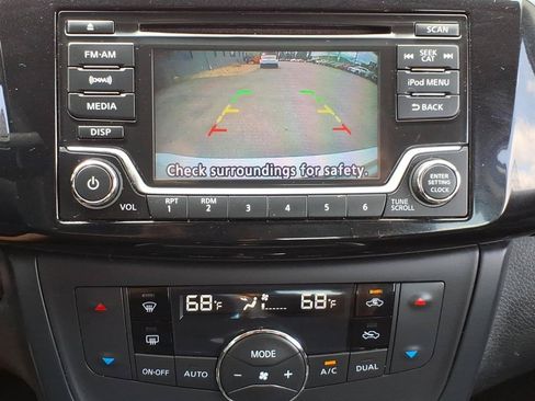 Used 2018 Nissan Sentra SV FWD image 11