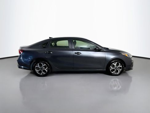 Used 2021 Kia Forte LXS FWD image 11
