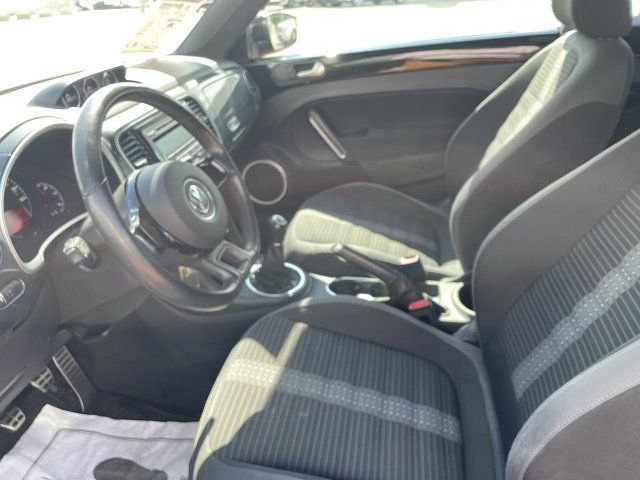Used 2012 Volkswagen Beetle 2.0T FWD image 12