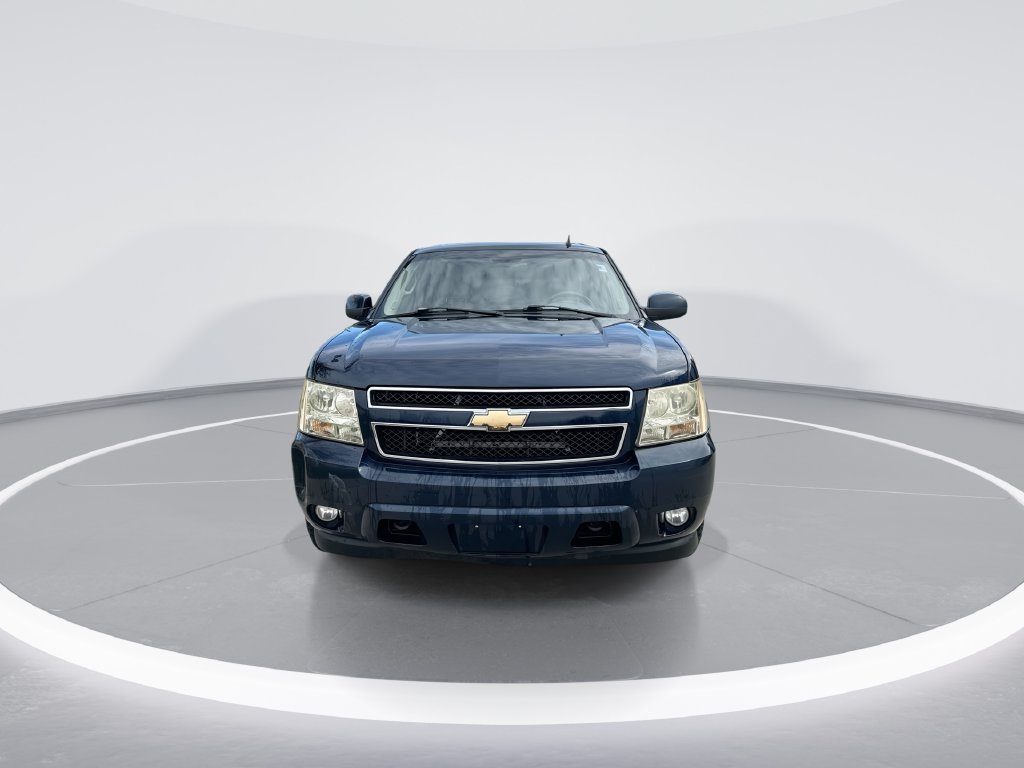 Used 2007 Chevrolet Suburban LTZ w/ LTZ Preferred Equipment Group AWD/4WD image 3