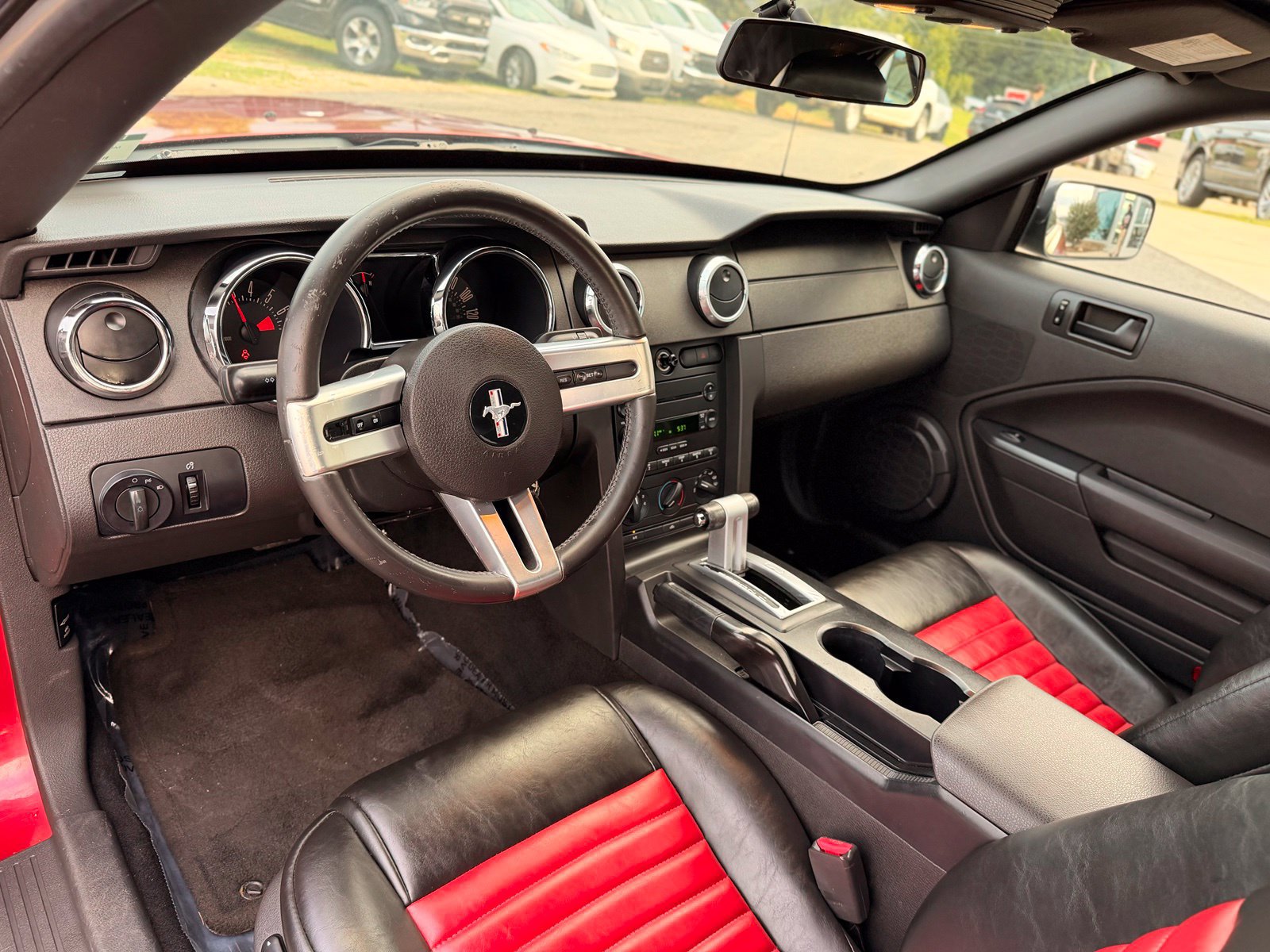 Used 2006 Ford Mustang Convertible RWD image 27