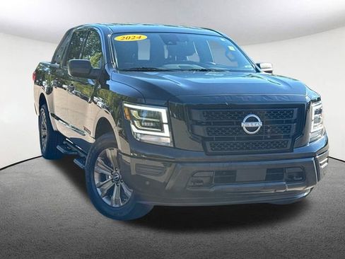 Used 2024 Nissan Titan SV w/ SV Bronze Edition Package image 2
