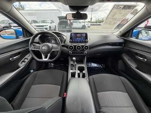 Used 2025 Nissan Sentra SV FWD image 12