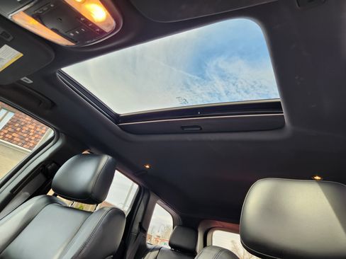 Used 2022 Jeep Grand Cherokee Laredo X image 16