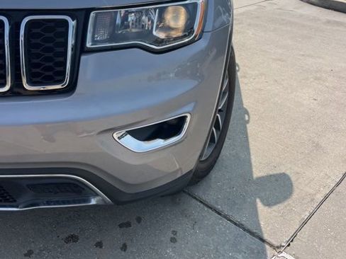 Used 2021 Jeep Grand Cherokee Limited image 11