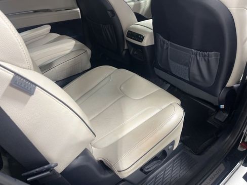 Used 2023 Hyundai Palisade Limited w/ Cargo Package image 28