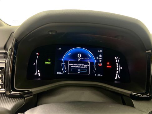 Used 2025 Toyota Camry SE image 23