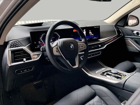 Certified 2026 BMW X7 xDrive40i AWD/4WD image 17