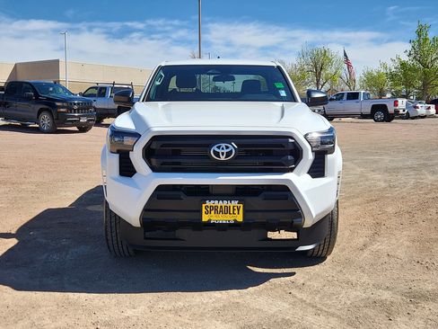 Used 2024 Toyota Tacoma SR image 8