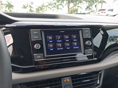 Certified 2024 Volkswagen Taos S FWD image 21