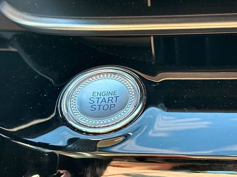 Used 2024 Genesis G80 2.5T image 32