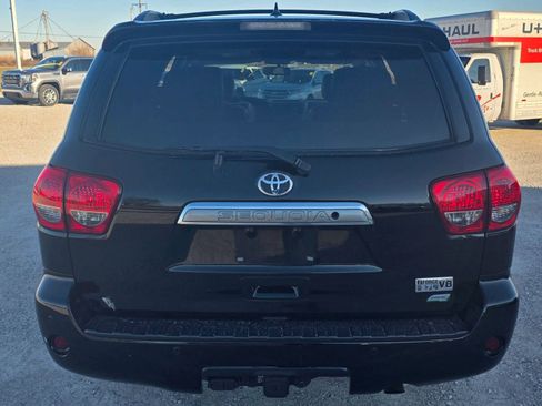 Used 2014 Toyota Sequoia Platinum image 4