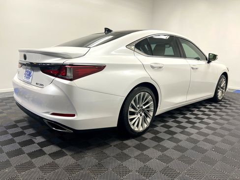 Used 2022 Lexus ES 350 Ultra Luxury image 12
