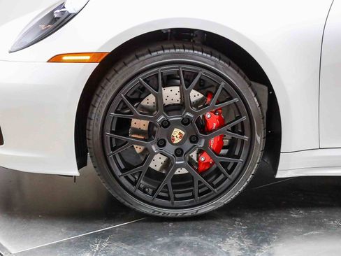 Used 2024 Porsche 911 Carrera S image 10