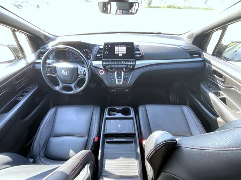 Used 2025 Honda Odyssey Sport-L image 15
