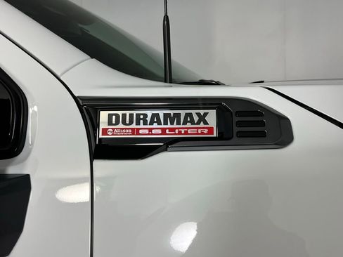 Used 2025 GMC Sierra 2500 AT4 image 15