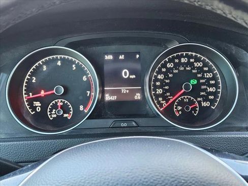 Used 2018 Volkswagen Golf SE image 10