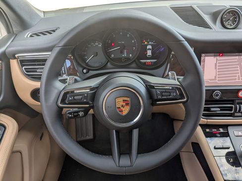 New 2026 Porsche Macan image 15