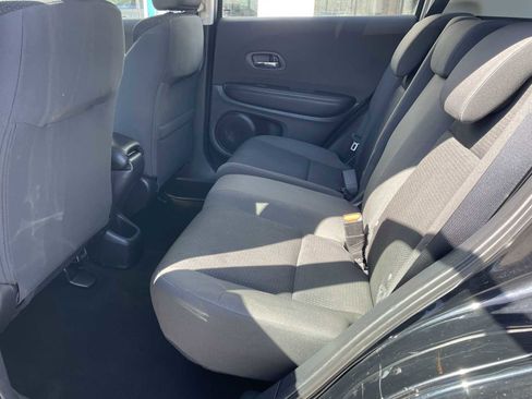 Used 2020 Honda HR-V LX image 9