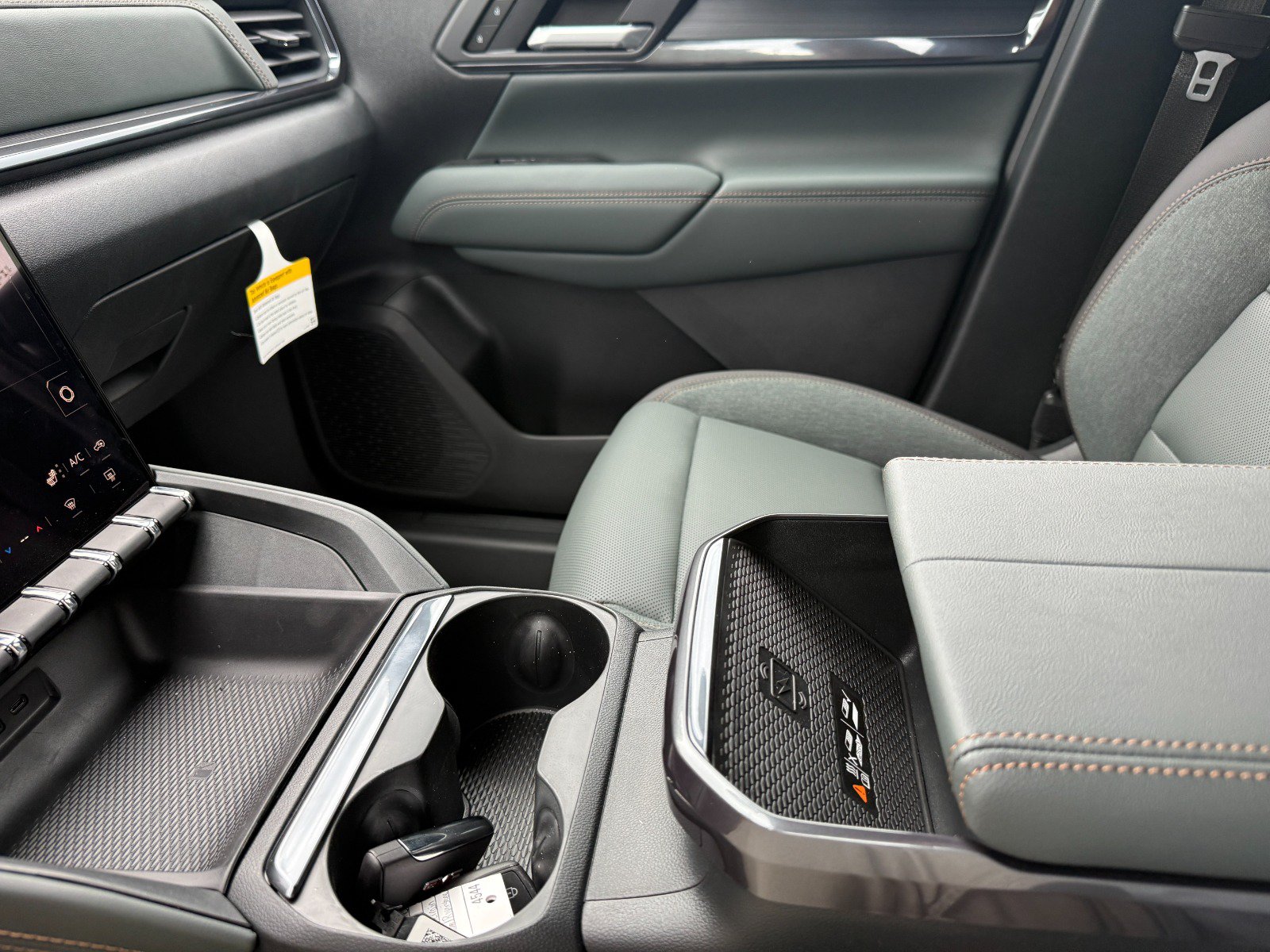 New 2027 GMC Terrain AT4 AWD/4WD image 31