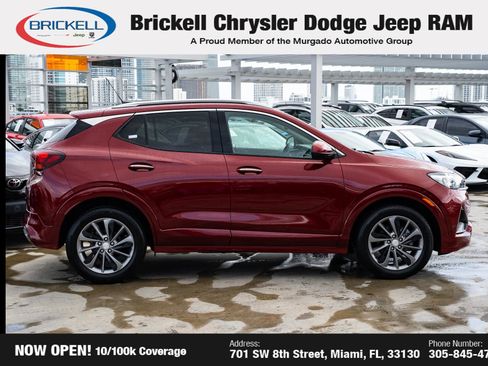 Used 2022 Buick Encore GX Essence w/ Advanced Technology Package image 4