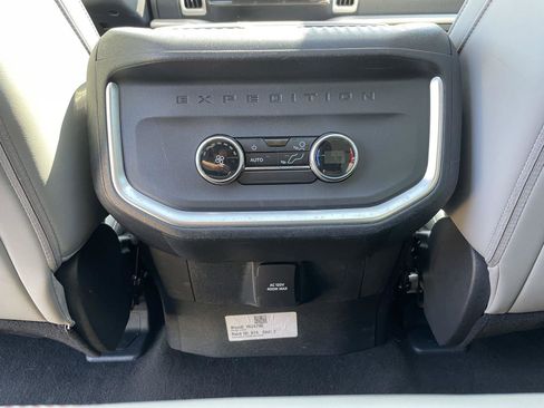 Used 2025 Ford Expedition Max Active image 40