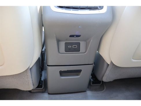Used 2020 Cadillac XT6 Premium Luxury FWD image 29