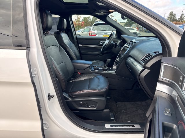 Used 2018 Ford Explorer Sport AWD/4WD image 9